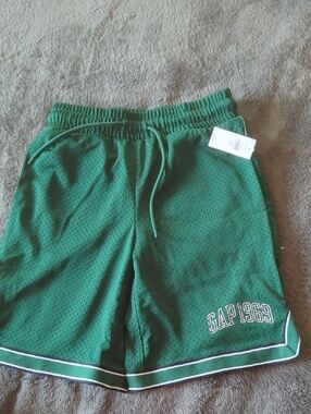 GAP Green Mesh Sport Shorts with White Trim